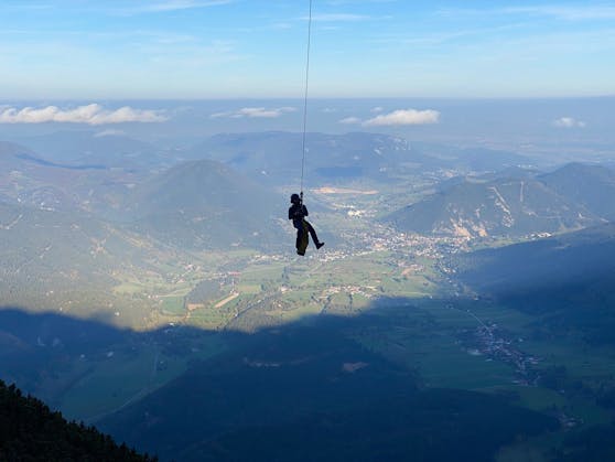 Das Trio musste per Heli und Tau gerettet werden.