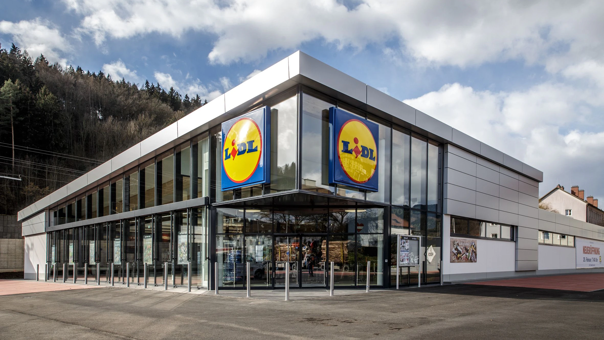 Lidl Österreich startet ab sofort mit einer großen Klima-Offensive.