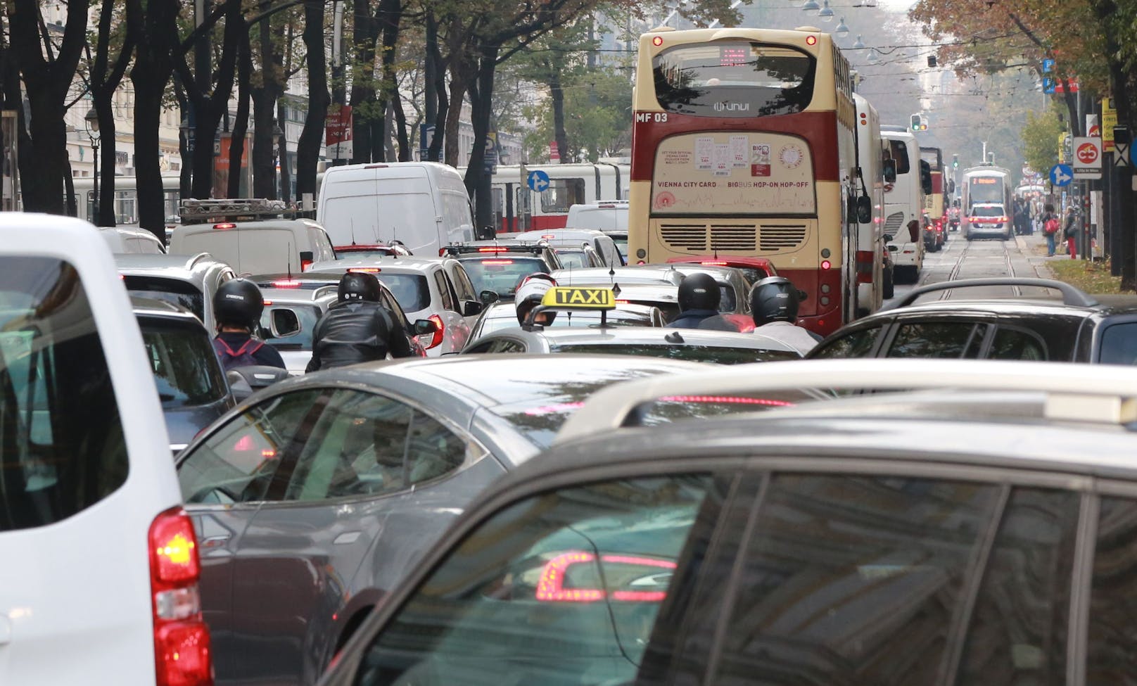 Stau auf der Wiener Ringstraße: Eine Expertin sagt, dass Fahrverbote schnell kommen müssten.