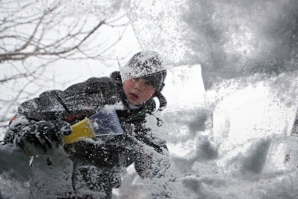 Spätestens ab dem Wochenende steht Eiskratzen auf dem Programm.