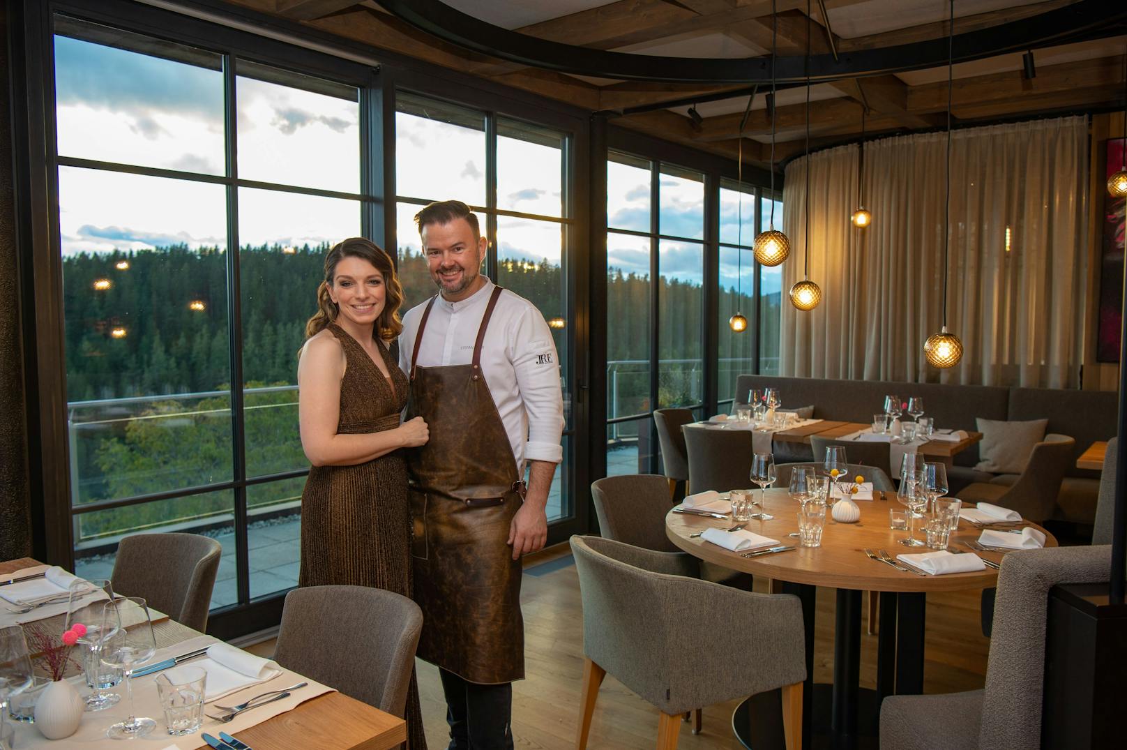 Haubenkoch Stefan Eder und Konditor-Weltmeisterin Eveline Wild sind stolz auf ihr Fine-Dining-Restaurant "ZeitRAUM".