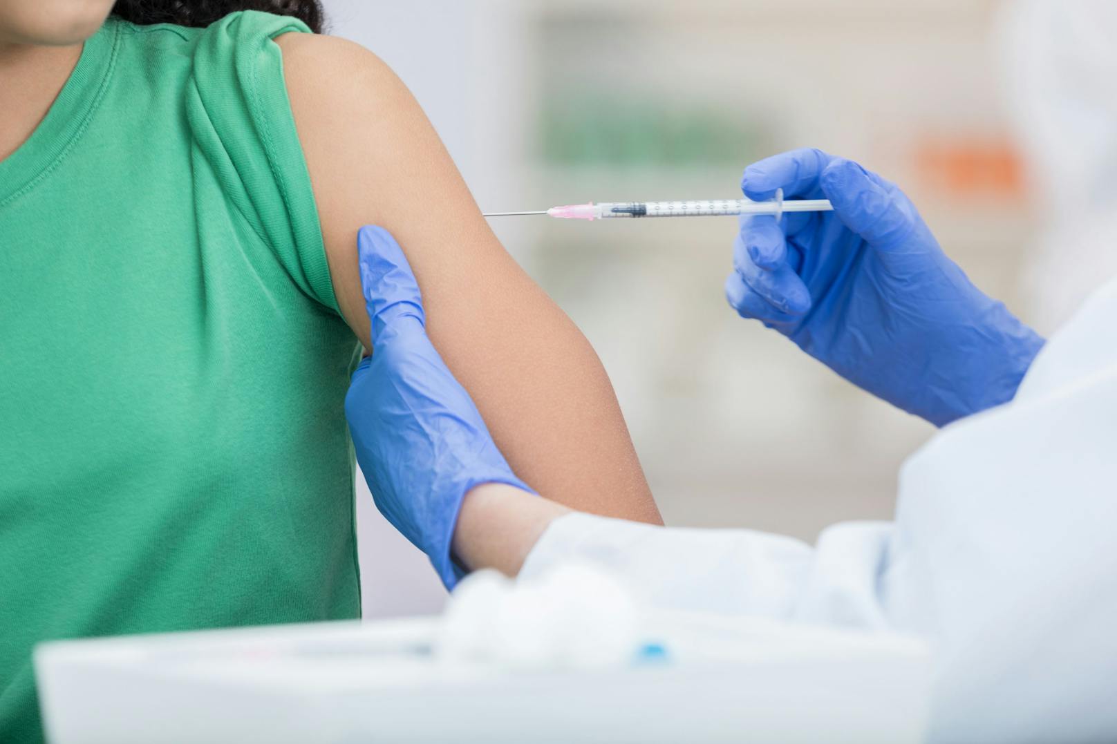 Eine Impfung zum Schutz gegen die Grippe: Zeitpunkt ist ab sofort günstig.