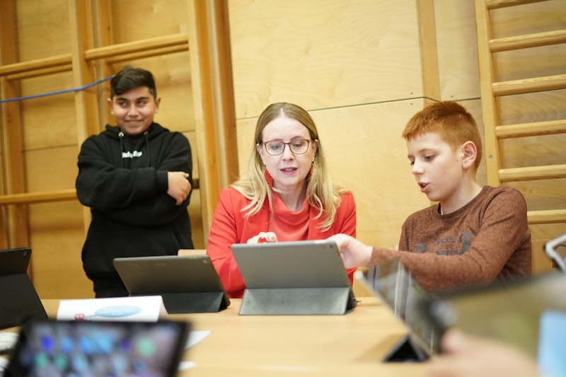 Bundesministerin für Digitalisierung und Wirtschaftsstandort Margarete Schramböck machte sich ein Bild von der Initiative...