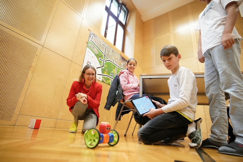 Spätauf: "Programmieren ist ein Skill des 21. Jahrhunderts. Mit einem spielerischen Zugang zum Thema Programmieren und Coding geben wir den Schüler ein Grundverständnis und schaffen ein Bewusstsein für informatisches Denken."