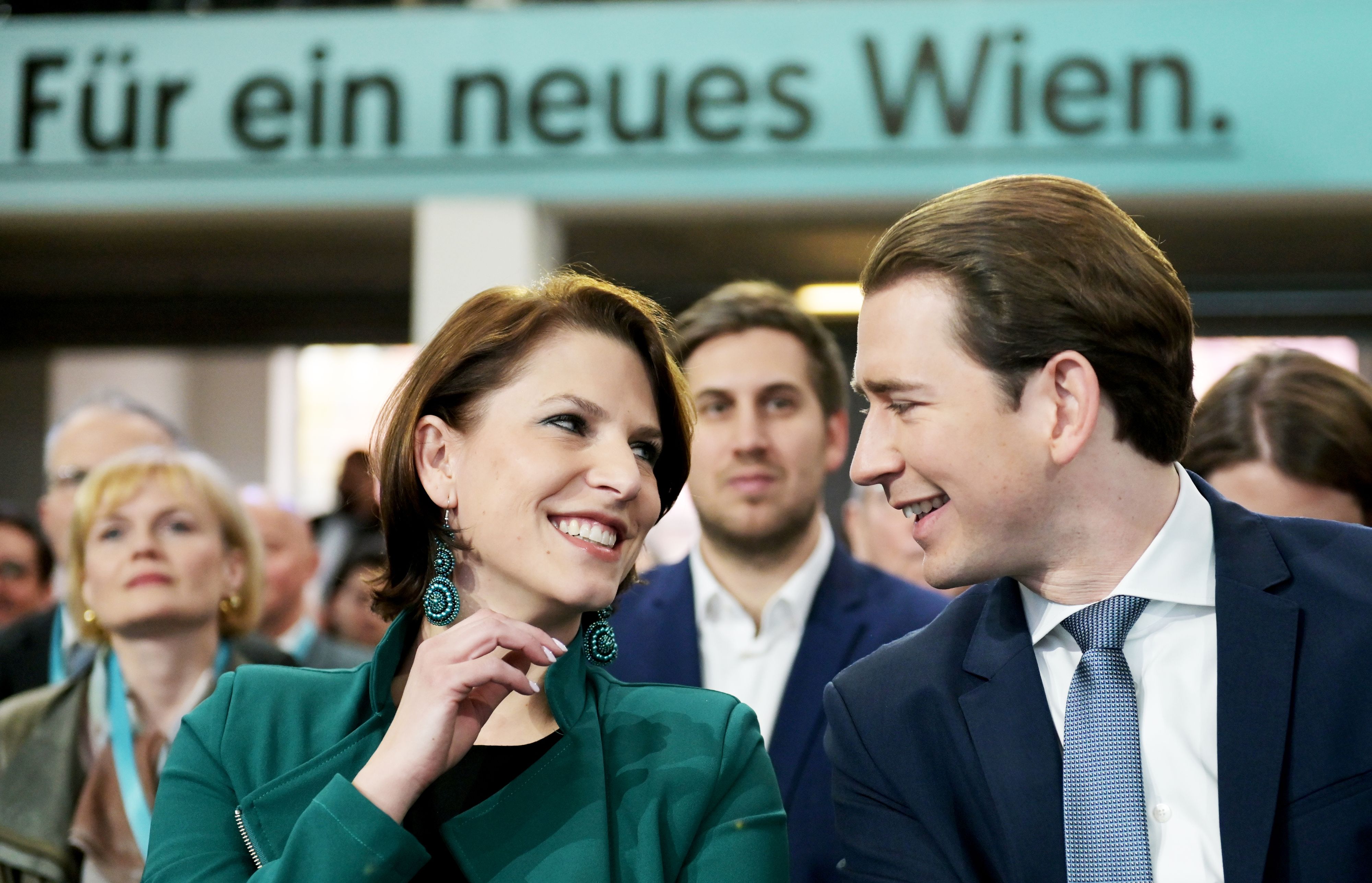 Karoline Edtstadler will sich "nicht anmaßen", zu bewerten, ob die Vorwürfe gegen Sebastian Kurz falsch seien.