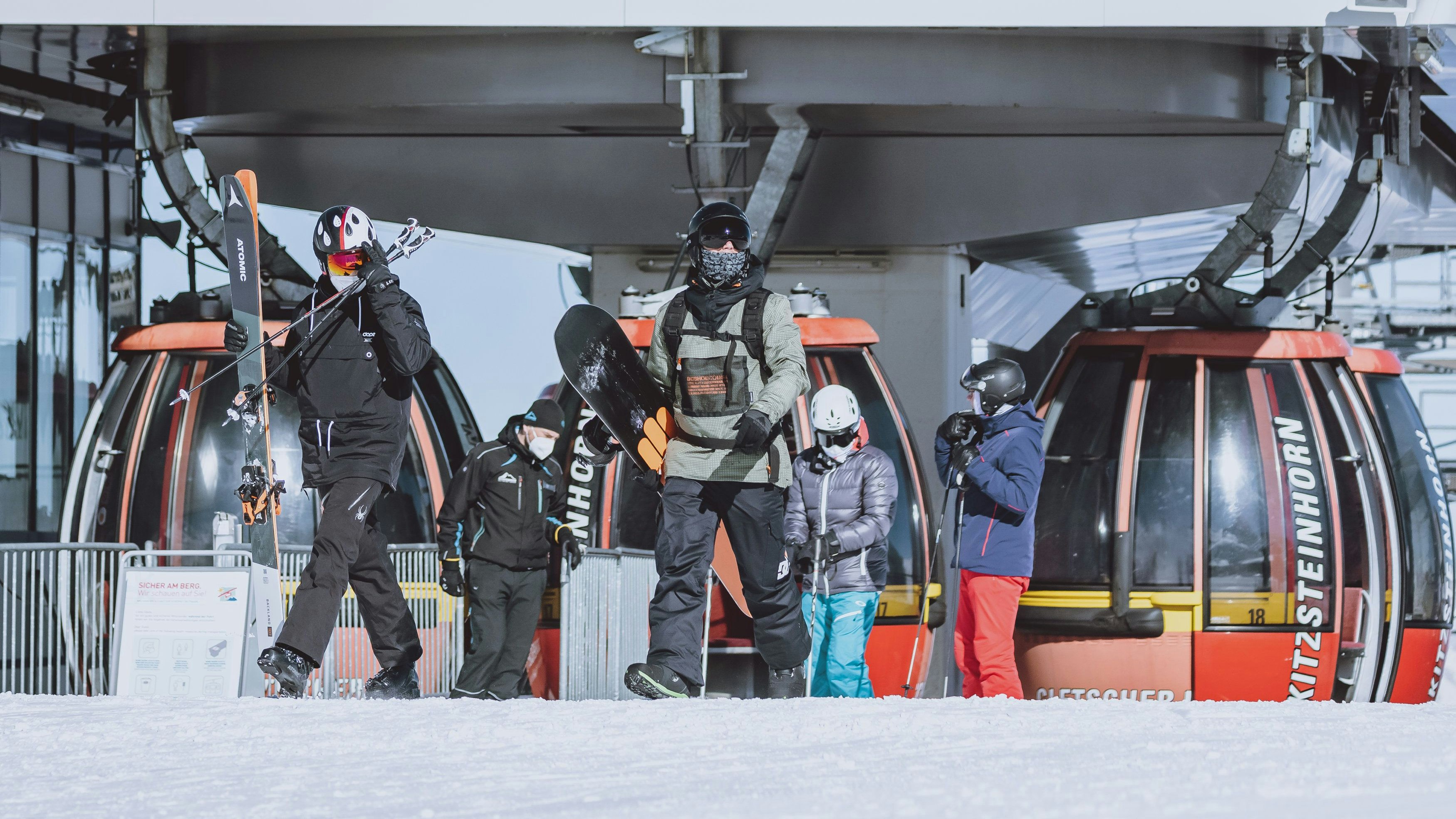 In Seilbahnen gilt eine 3G- und FFP2-Pflicht.