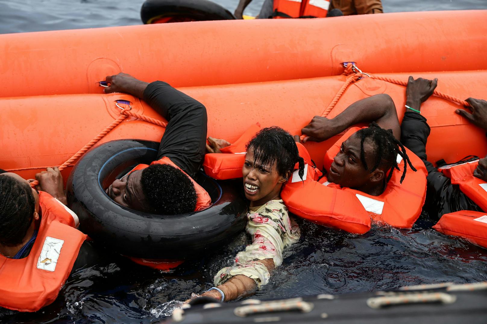 Die gekenterten Flüchtlinge bangten um ihr Leben.