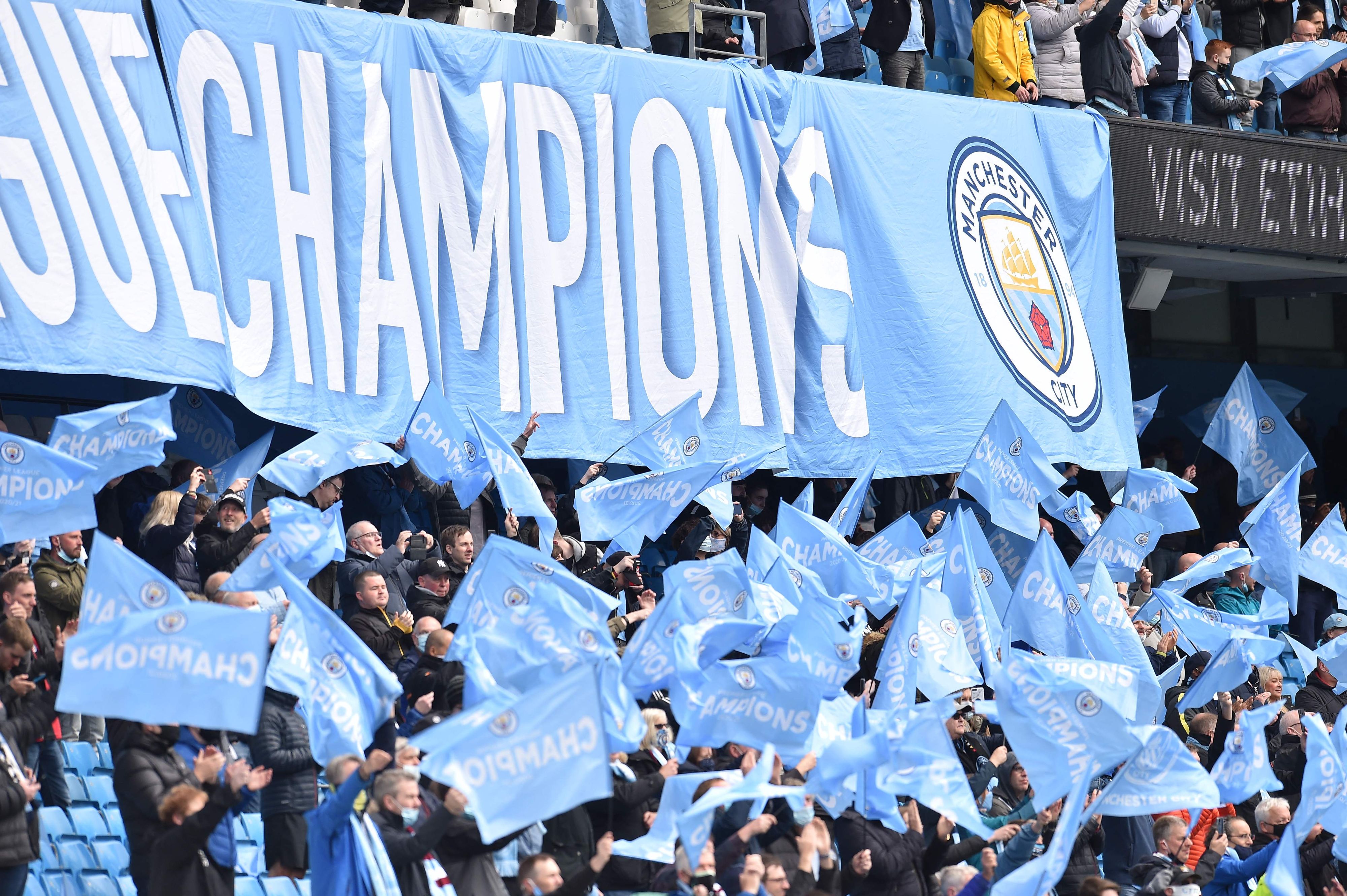 Ein Fan von Manchester City schwebt in Lebensgefahr. 