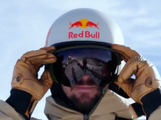 Marcel Hirscher mit seinem neuen Helm-Sponsor.