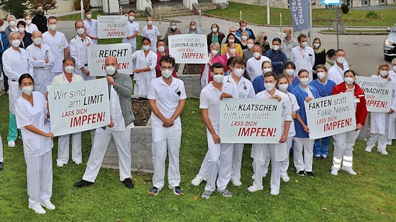 Ärzte-Protest (hier in Bad Ischl) in Oberösterreich gegen Impf-Gegner