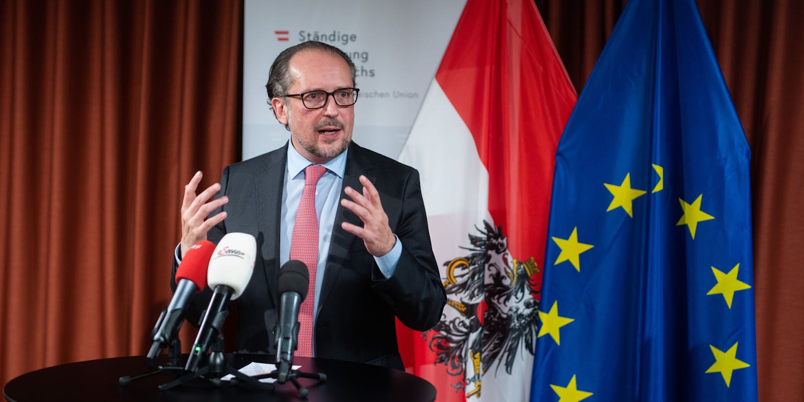 Bundeskanzler Alexander Schallenberg (ÖVP) kündigte im Rahmen des EU-Gipfels Beratungen zum Thema Corona an.