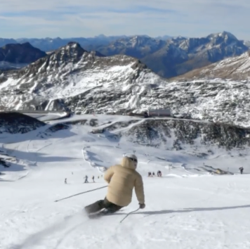 Marcel Hirscher zieht seine ersten Schwünge in diesem Ski-Winter.