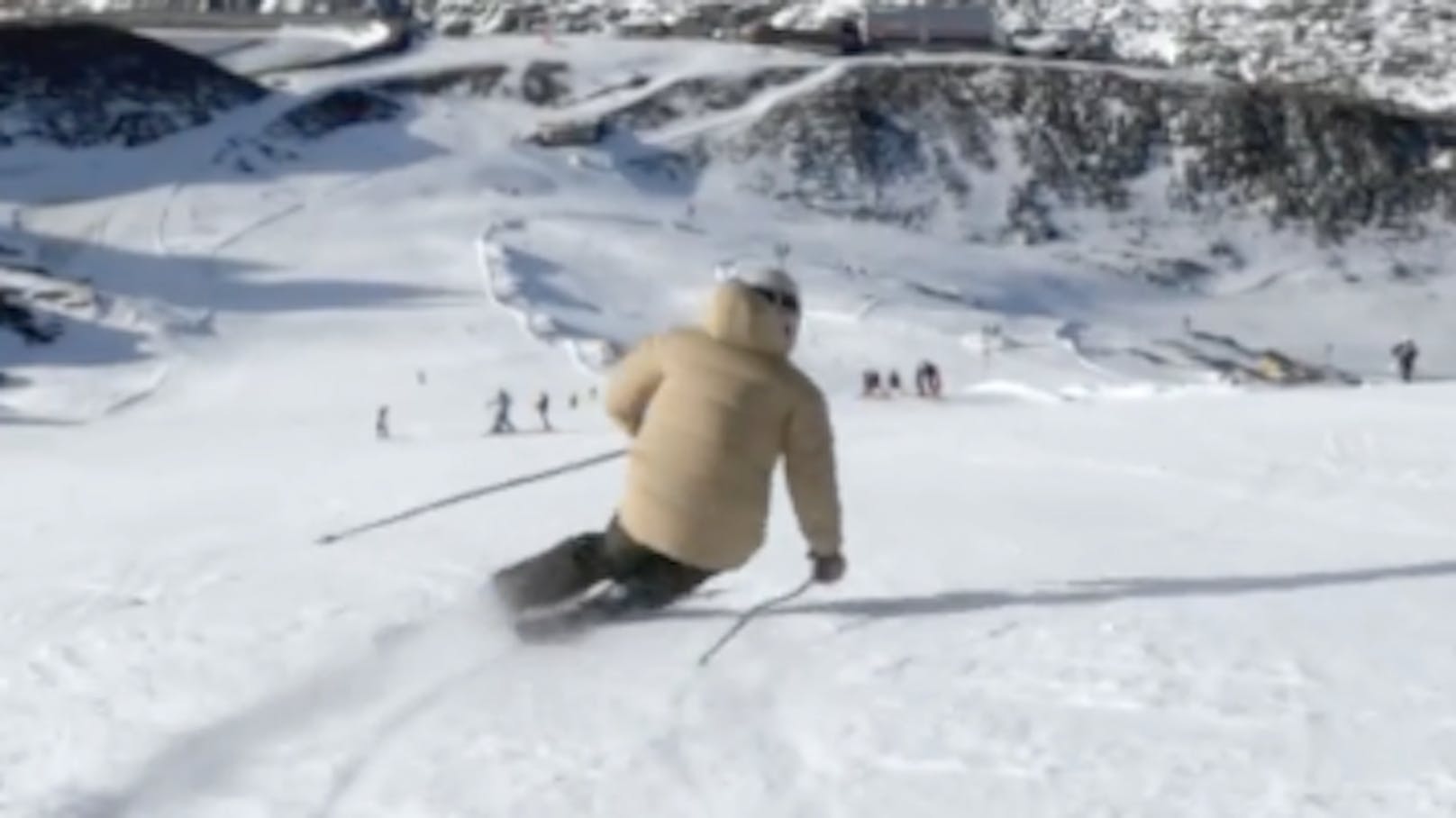 Marcel Hirscher zieht seine ersten Schwünge in diesem Ski-Winter.