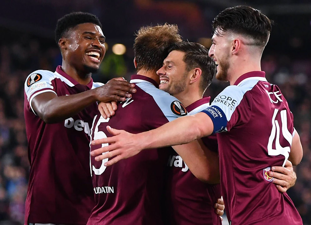 West Ham United schlägt Genk klar. 