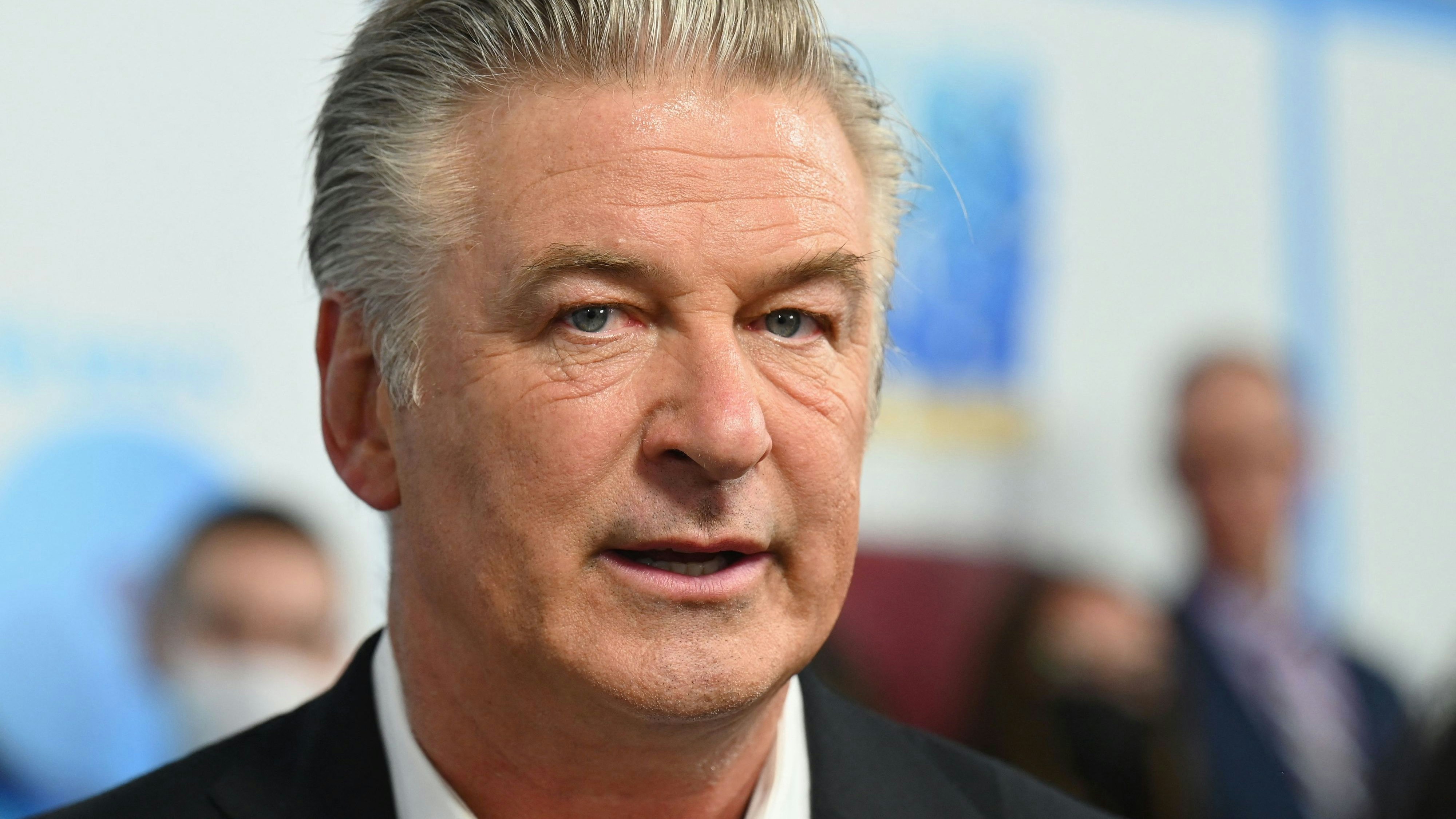 Download von www.picturedesk.com am 22.10.2021 (18:31).  (FILES) In this file photo taken on June 22, 2021 US actor Alec Baldwin attends DreamWorks Animation's "The Boss Baby: Family Business" premiere at SVA Theatre in New York City. - A woman has died after being shot during the filming of a movie starring Alec Baldwin, US law enforcement officers said October 21, 2021. "Two individuals were shot during filming of a scene on the set of the movie western 'Rust'," the sheriff in Santa Fe, New Mexico said in a statement. (Photo by Angela Weiss / AFP) - 20210622_PD16083 - Rechteinfo: Rights Managed (RM) Nur für redaktionelle Nutzung! Werbliche Nutzung erfordert Freigabe: bitte schicken Sie uns eine Anfrage.