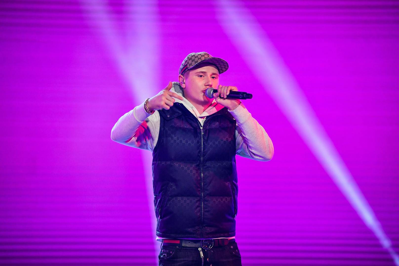 Der Rapper war in Schweden ein Star. 2019 war er der beliebteste Künstler auf Spotify. Vor Größen wie Ed Sheeran und Billie Eilish.