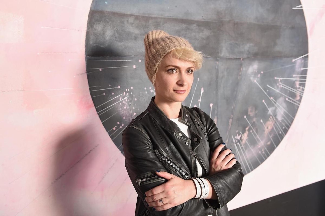 Heute.at - Diese Kamerafrau starb durch Baldwins Waffe