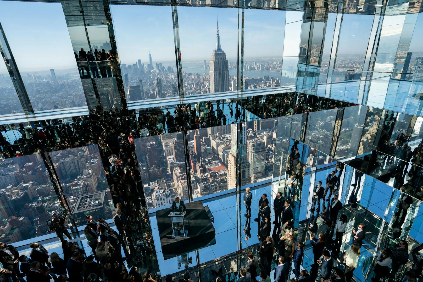 Ein bombastischer Rundumblick auf die Skyline von New York City erwartet dich. 