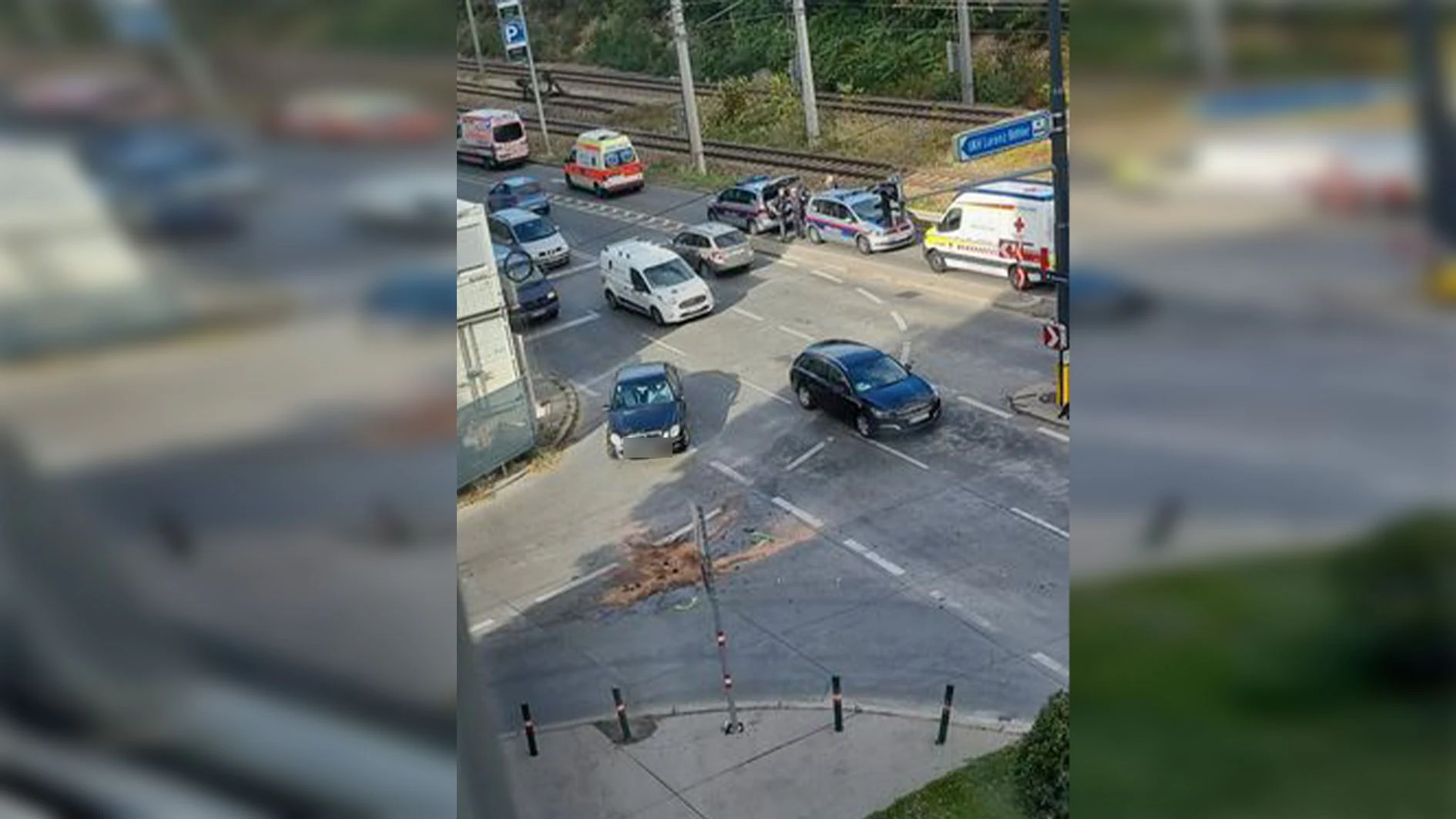 Einsatzkräfte bei der Arbeit 
