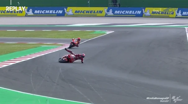 Hier schmeißt Federico Bagnaia die WM-Chance weg.