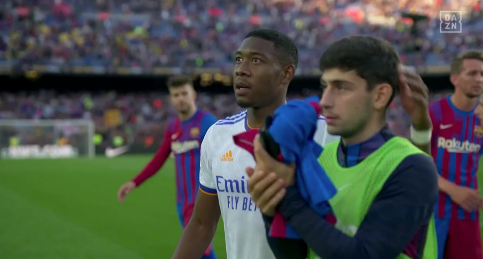 David Alaba herzte nach dem Abpfiff ÖFB-Kollegen Yusuf Demir.