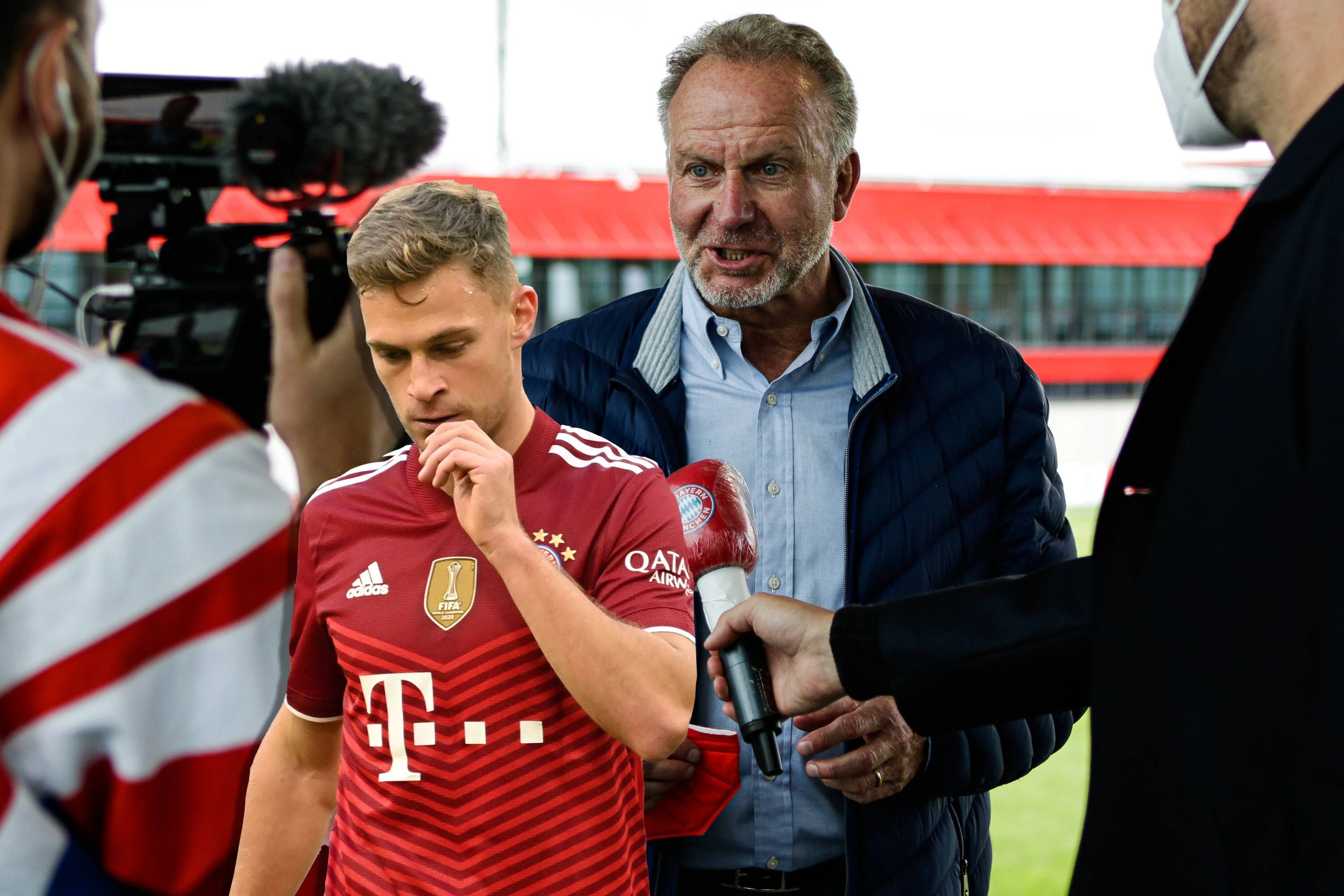 Kimmich ist ungeimpft, Rummenigge hält das nicht für ideal.