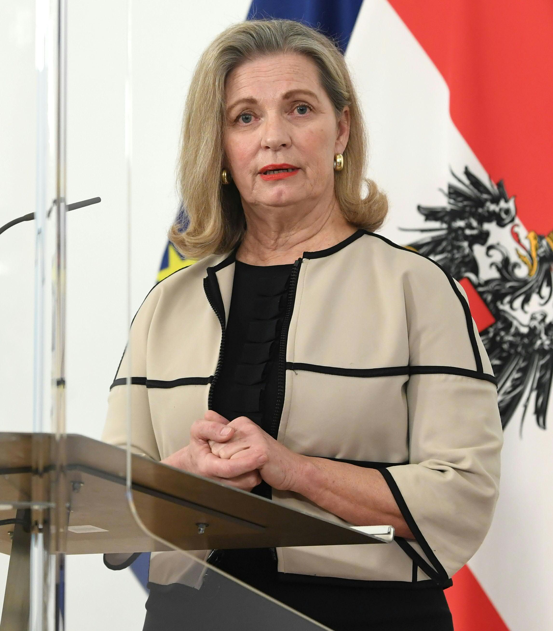 Apothekerchefin  Mursch-Edlmayr