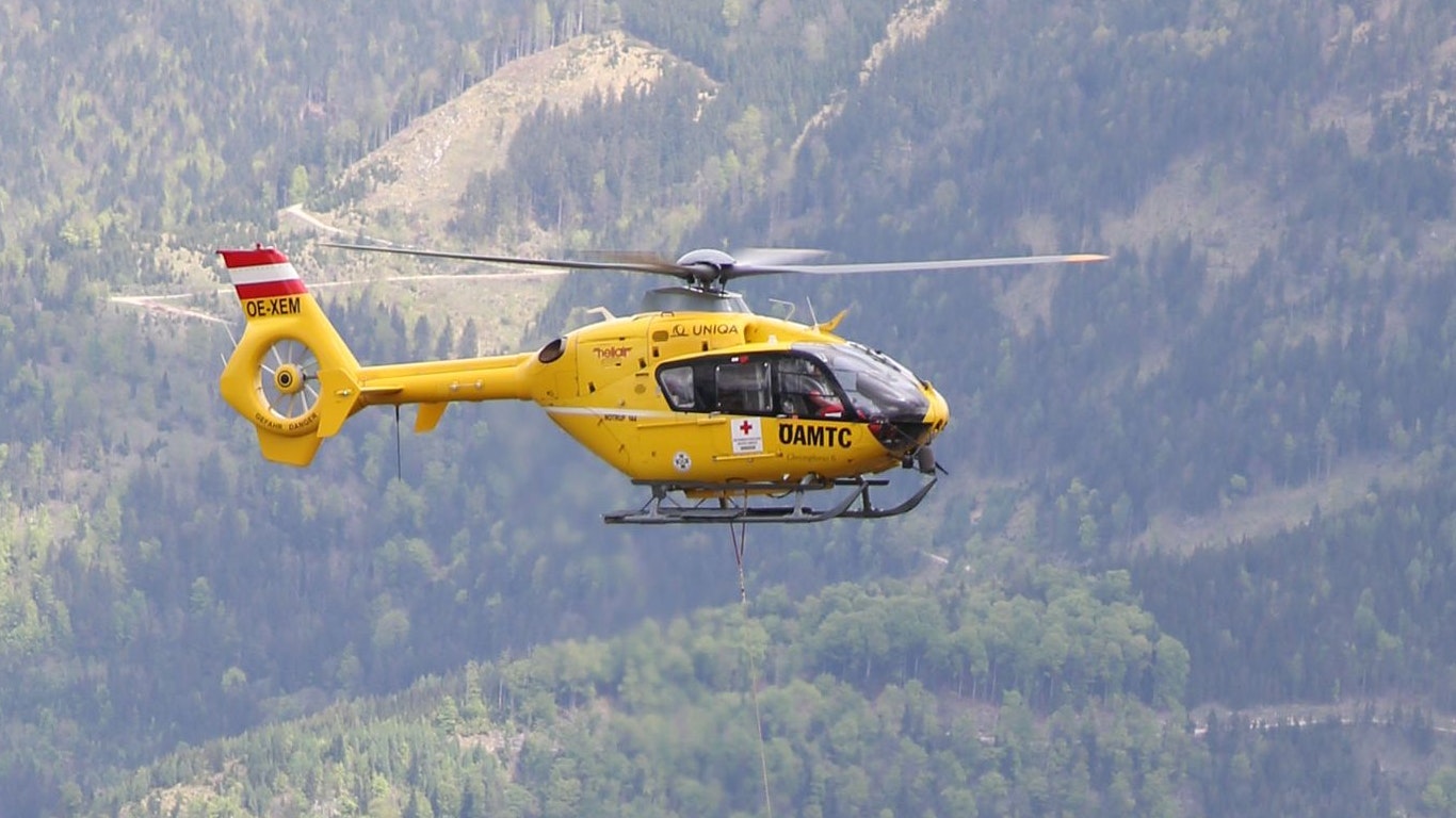 Eine 57-jährige Wanderin aus dem Mühlviertel ist bei einem Erinnerungsfoto tödlich abgestürzt (Symbolbild).
