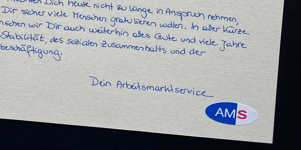 Handgeschriebener Brief des AMS an die Republik zum Nationalfeiertag.