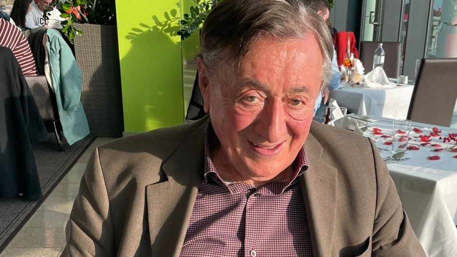 Mexxi hat sich in ihren neuen Besitzer Richard Lugner gleich verliebt 