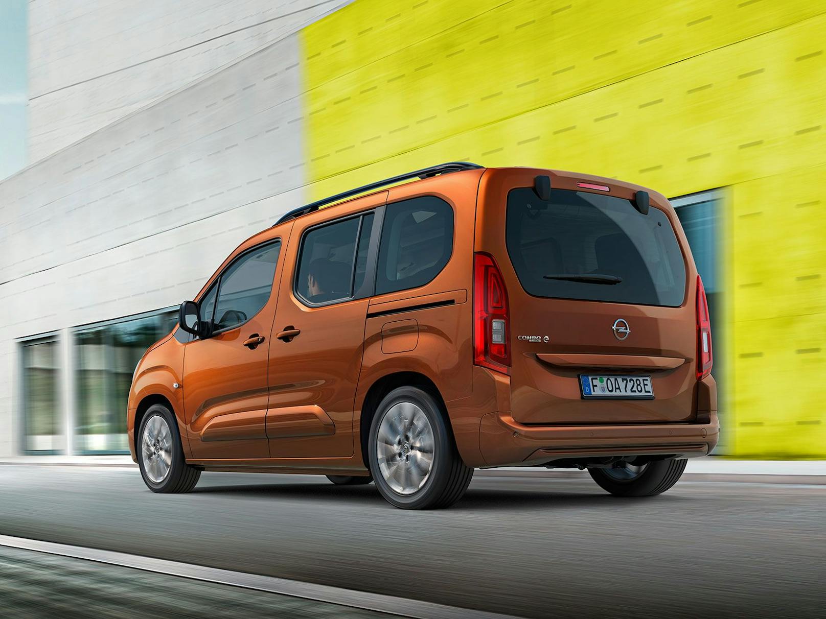Der Opel Combo-e ist auch schon in einer Pkw-Version erhältlich