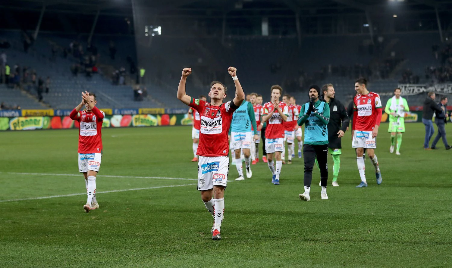 Ried feiert den Cup-Sieg gegen Sturm.