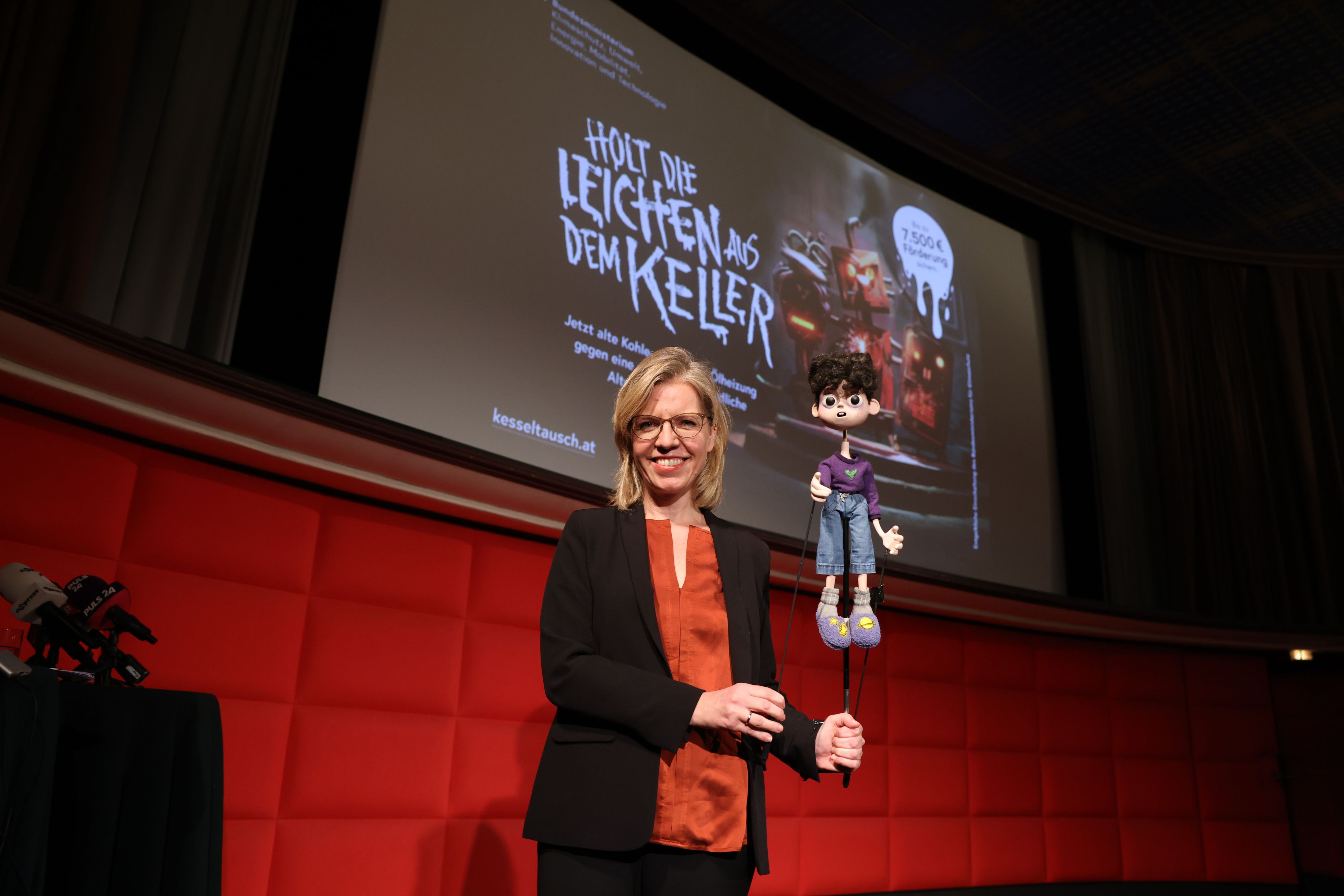 Leonore Gewessler  startet Kampagne  mit Gruseleffekt.