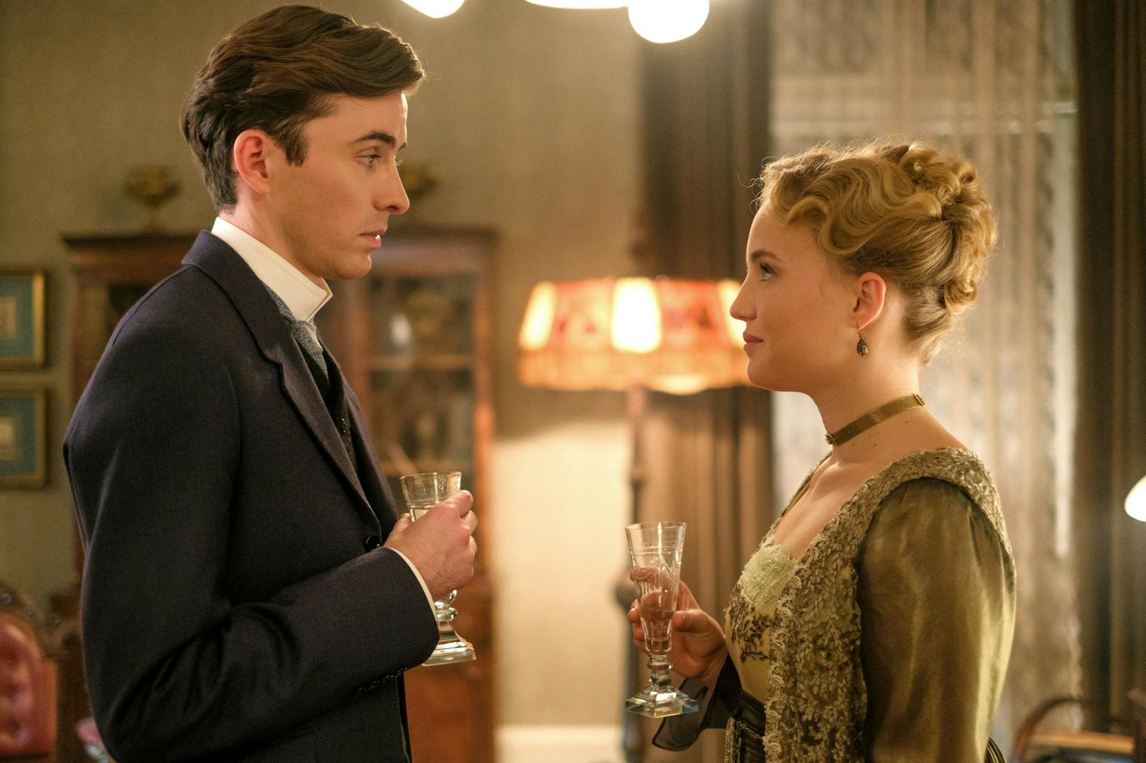 Matthew Beard und Luise von Finckh 