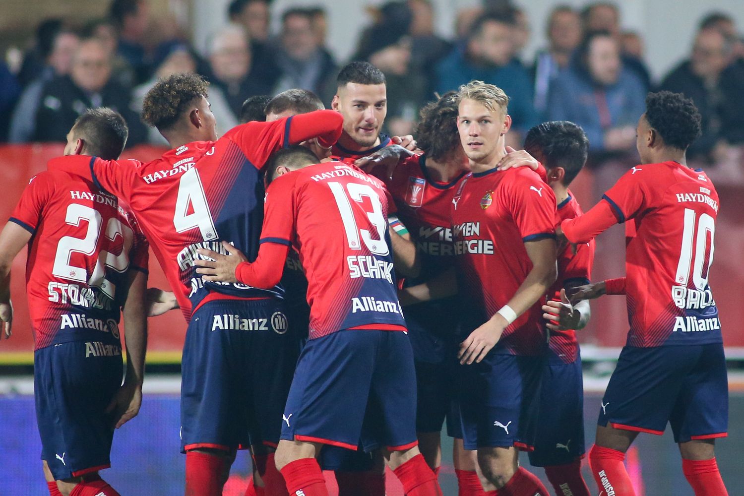 Rapid jubelt über den Aufstieg im Cup.