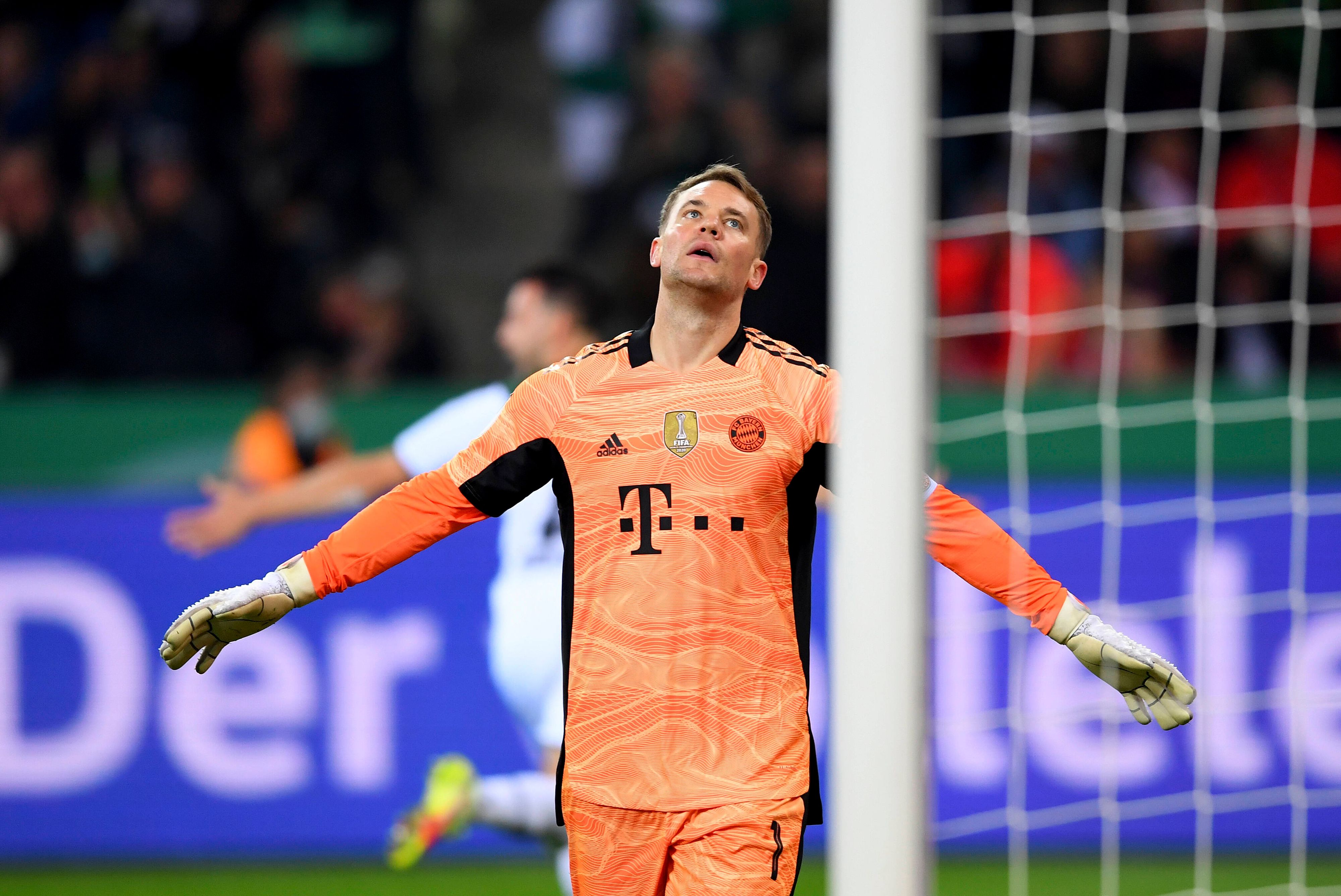 Manuel Neuer kann's nicht fassen