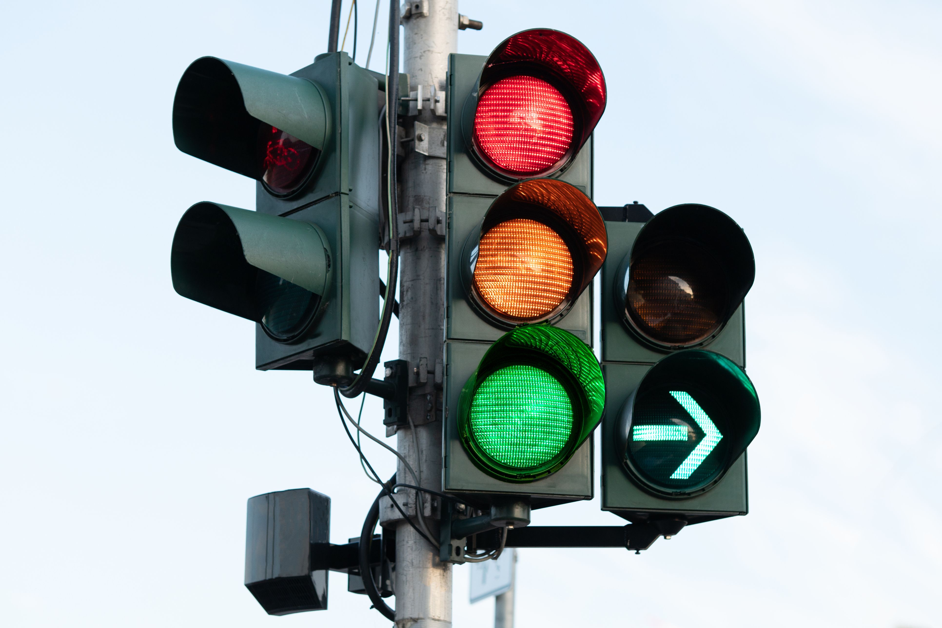 Sieben von neun Bundesländern leuchten seit Donnerstag rot auf der Corona-Ampel.