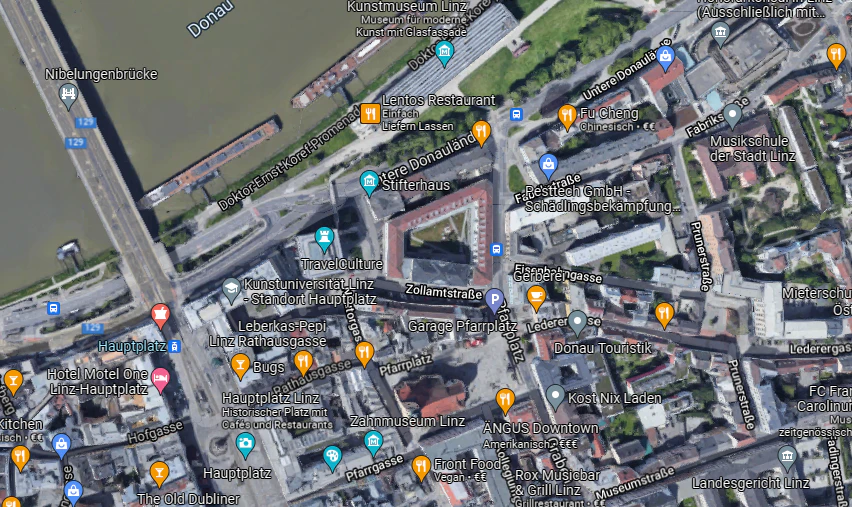 Das Trio bewarf laut Polizei Passanten mit Eiern und Kürbissen.
