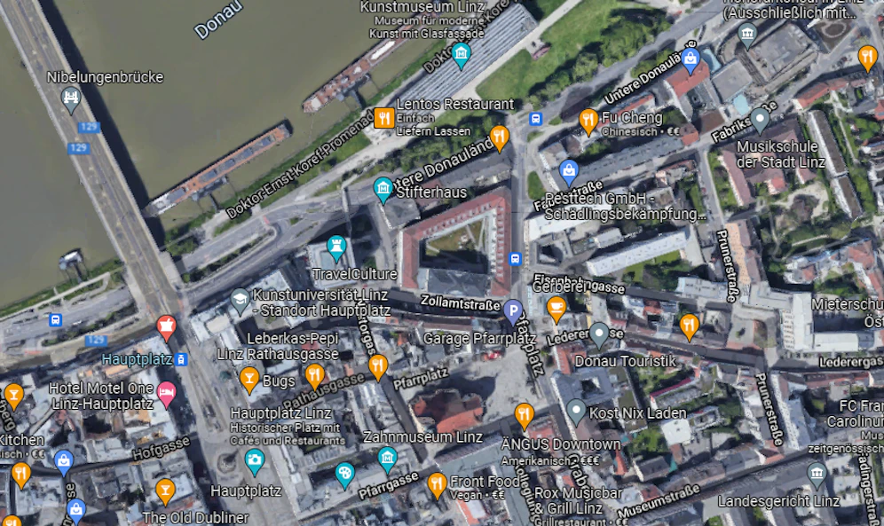 Das Trio bewarf laut Polizei Passanten mit Eiern und Kürbissen.