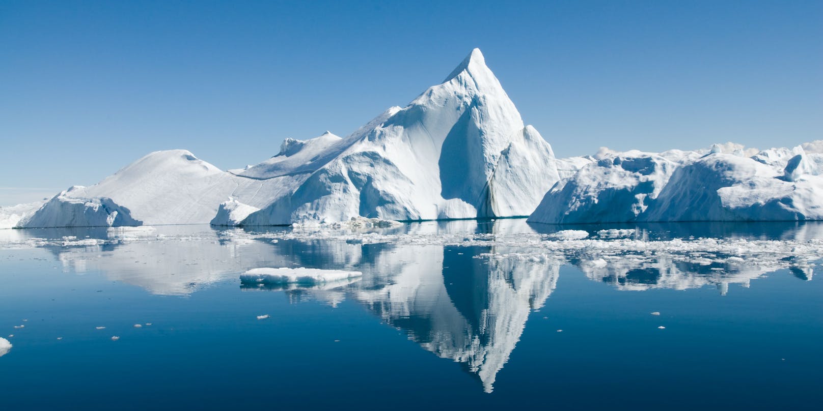 Auch wenn nur das Grönlandeis schmilzt,  steigt der Meeresspiegel um 7,4 Meter.