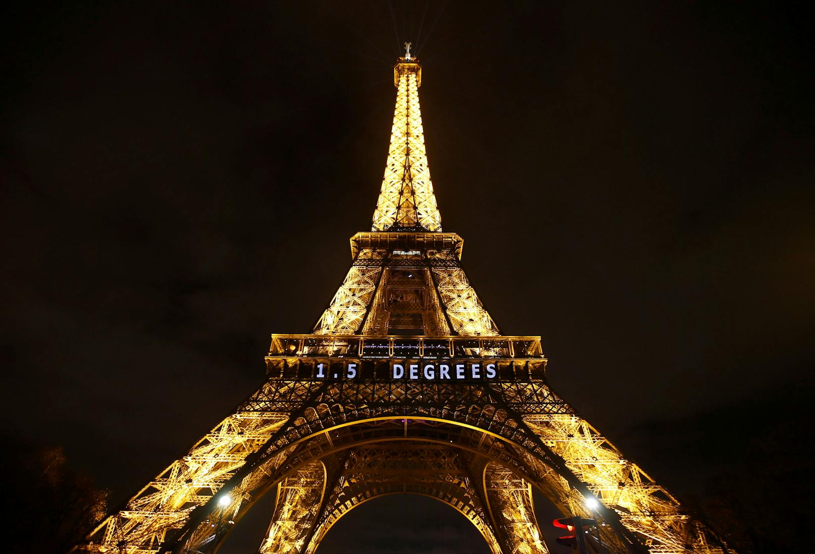 Das Pariser Klimaabkommen von 2015 sieht eine Begrenzung der globalen Erwärmung auf deutlich unter zwei und möglichst auf 1,5 Grad im Vergleich zum vorindustriellen Zeitalter vor.