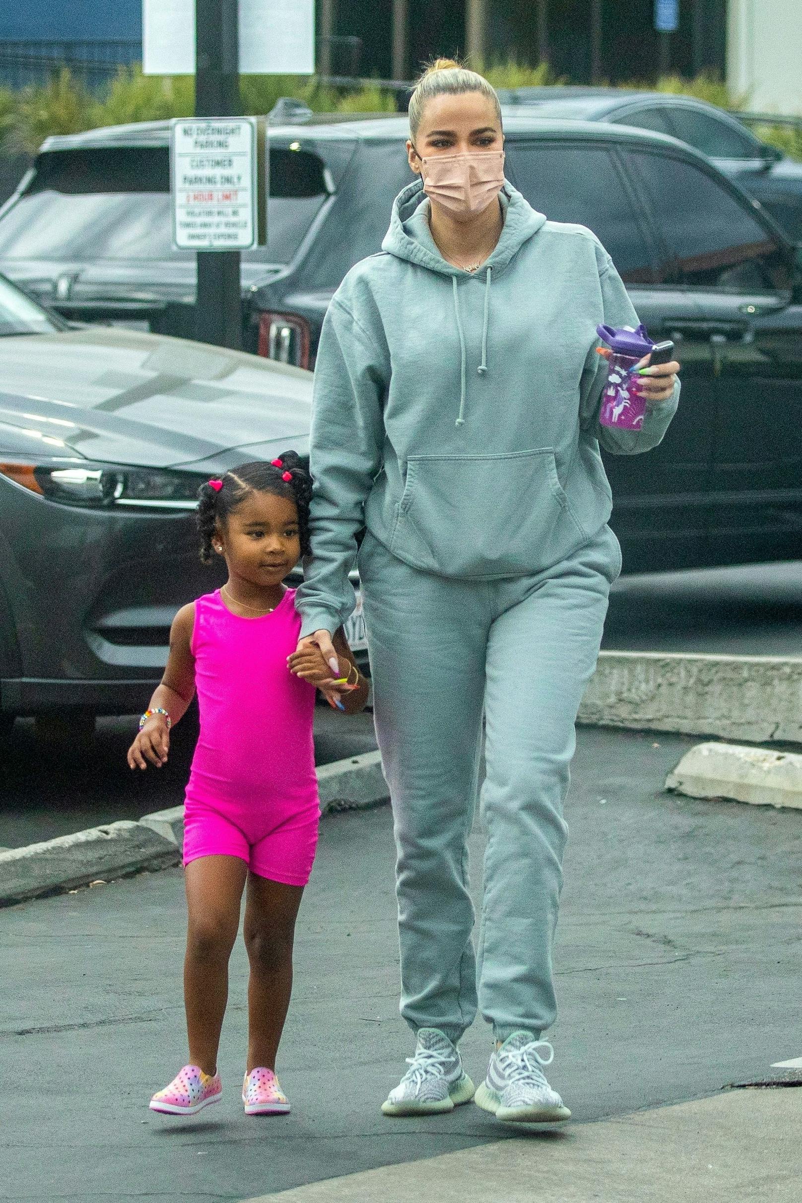 Khloe Kardashian mit ihrer Tochter True Thompson