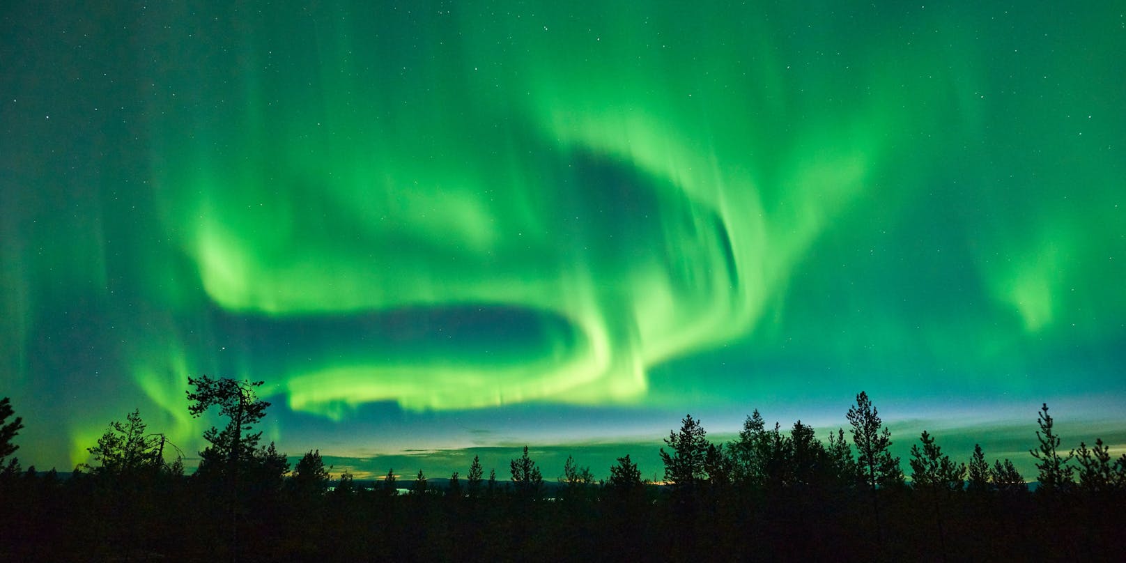 Polarlichter: Im Norden Rusland, Norwegen und auf Island keine Seltenheit, könnten zu Halloween auch über Österreich aufscheinen.
