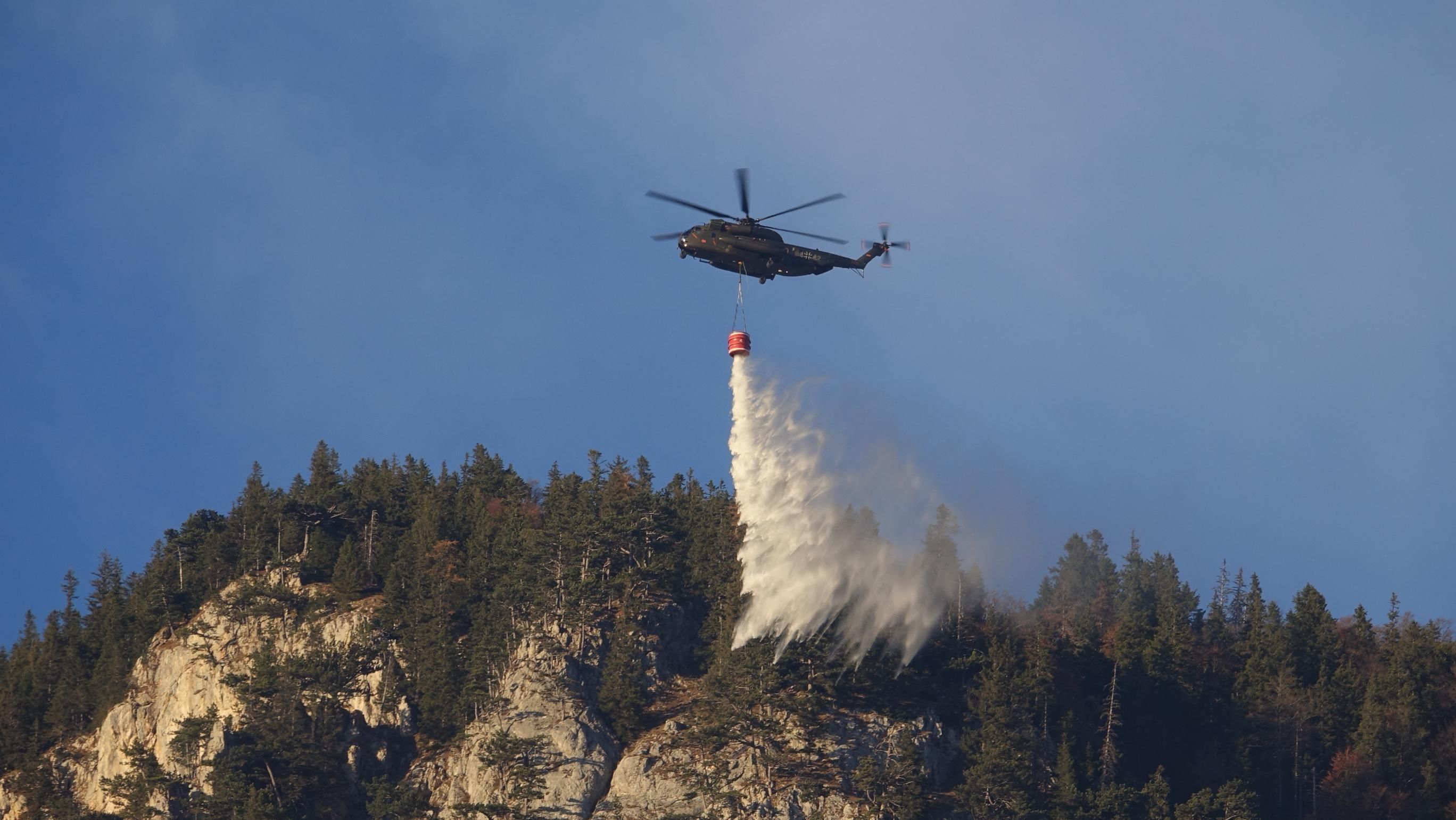 Waldbrandbekämpfung aus der Luft