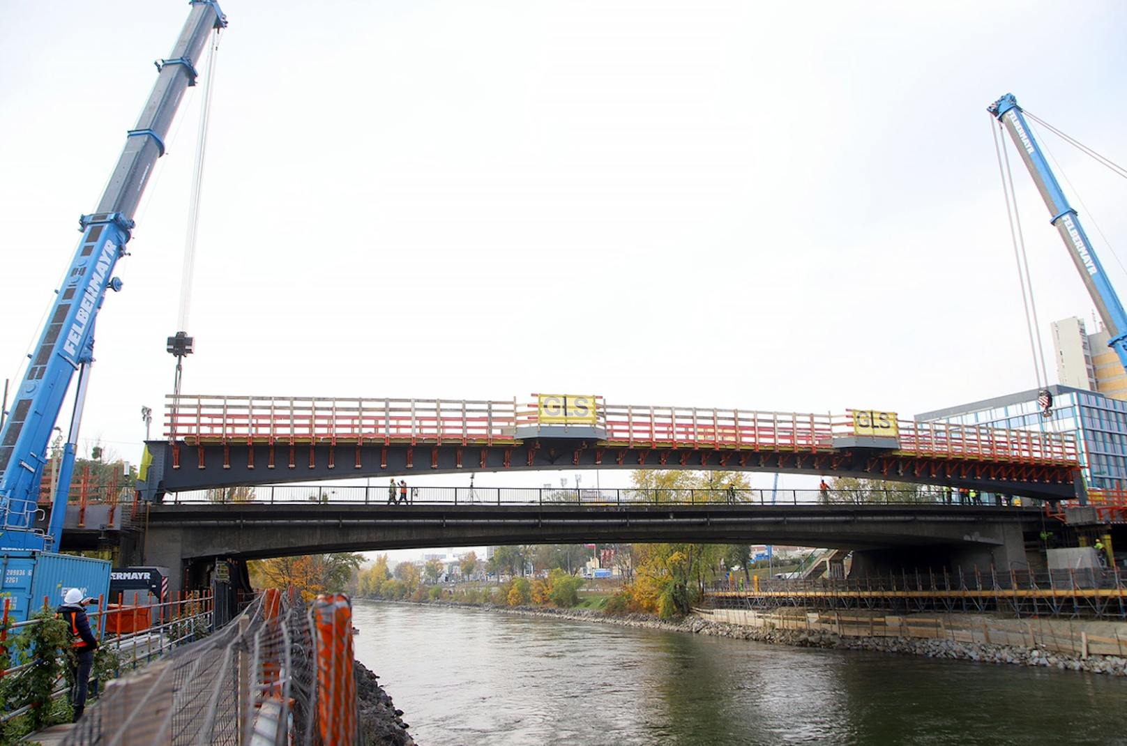 Die Ersatzbrücke wird nach der Sanierung zum Rad- und Fußweg mit barrierefreier Anbindung an den Donaukanal.