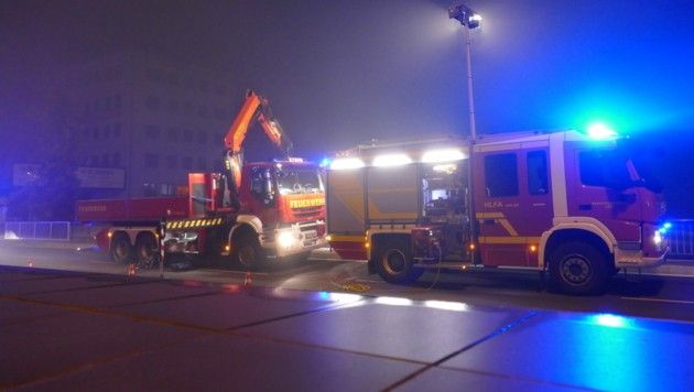 Ein Pkw stürzte in Graz in die Mur.