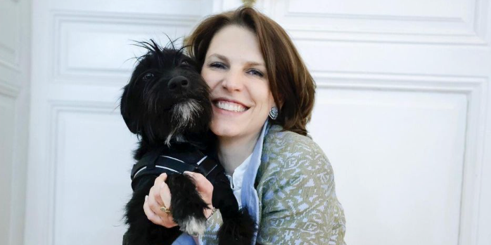Karoline Edtstadler und BKA-Hund Struppi