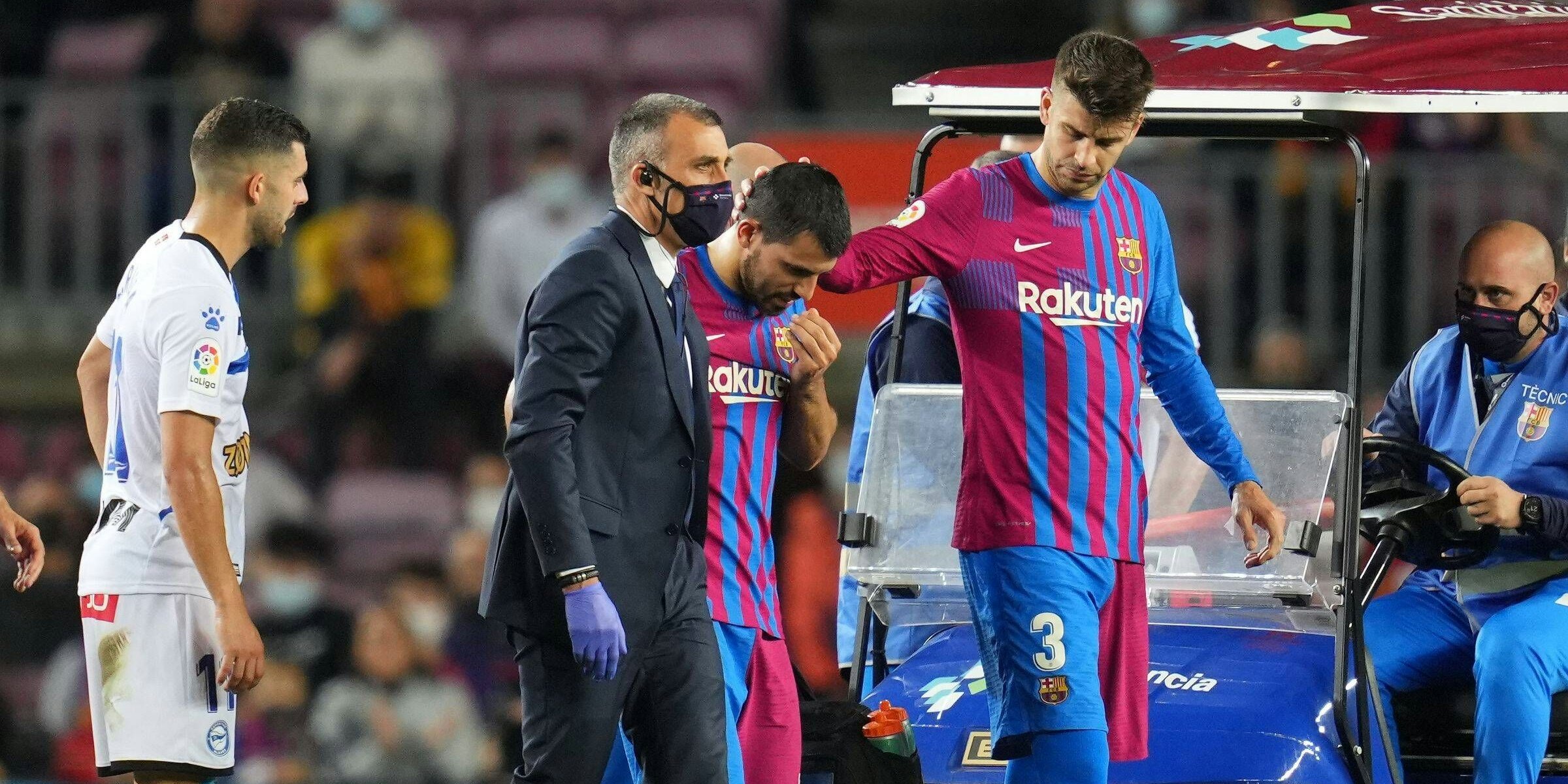 Agüero musste gestützt werden.