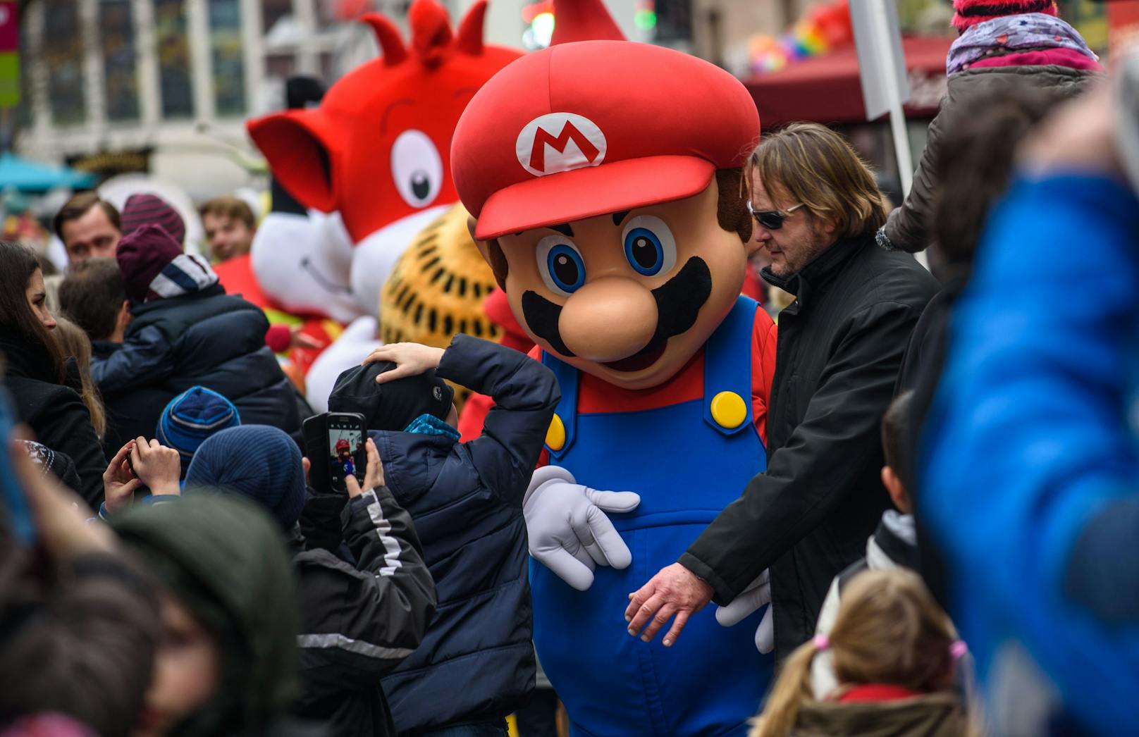 Einer der Täter war als "Super Mario"-Figur von Nintendo verkleidet. (Symbolbild).