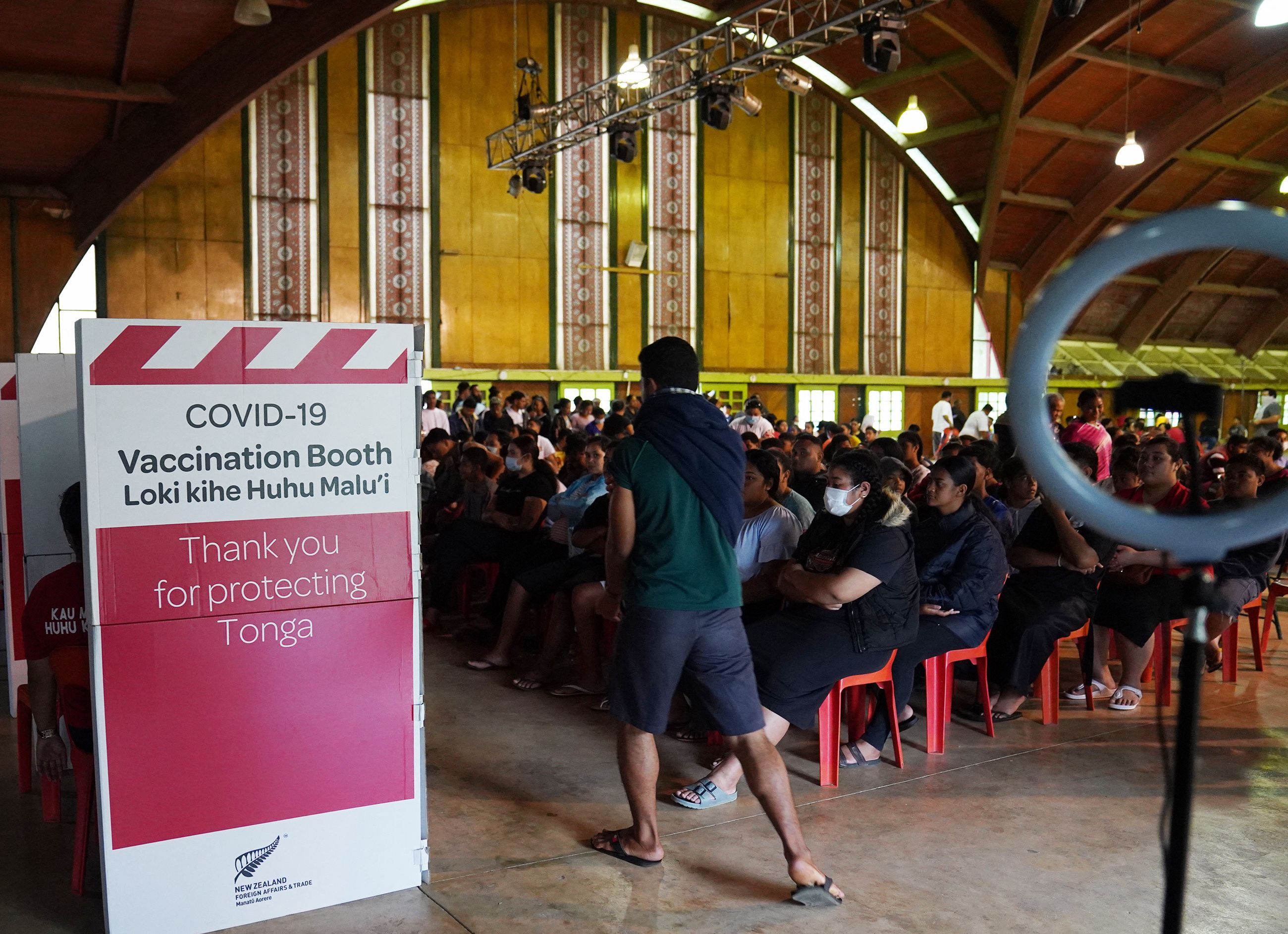 Zum ersten Mal seit Beginn der Pandemie wurde in dem Inselstaat Tonga eine Person positiv auf Corona getestet.